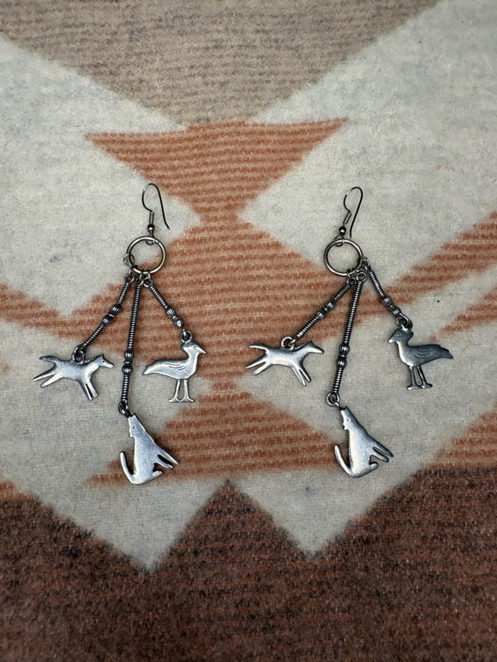 Vintage Silver Tone Pewter Dangle Earrings Western Southwestern Horse Wolf Bird